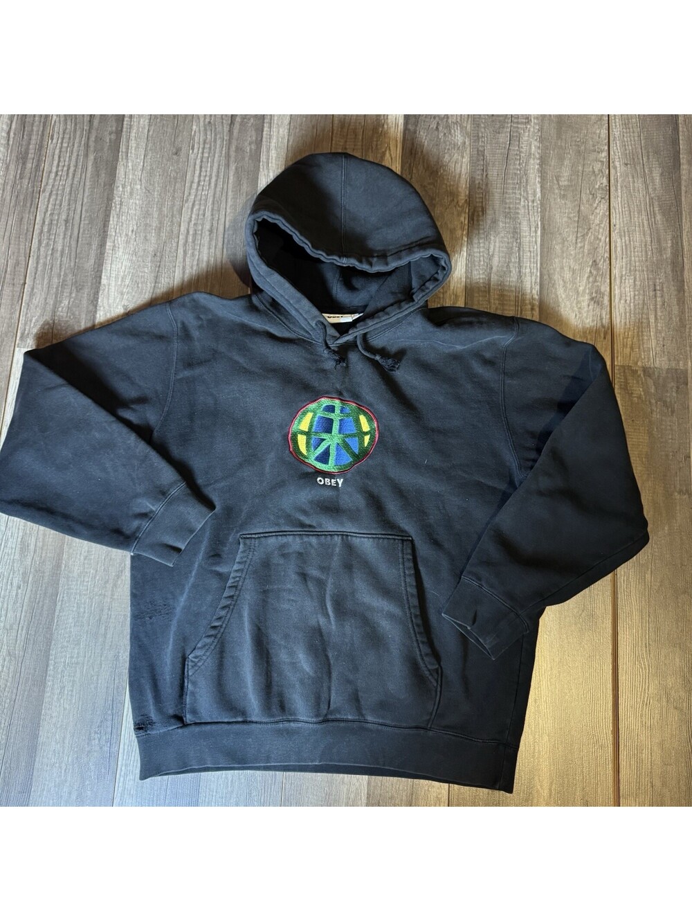 Obey Black Pullover Hoodie Men’s Medium Embroidered Globe Logo Distressed